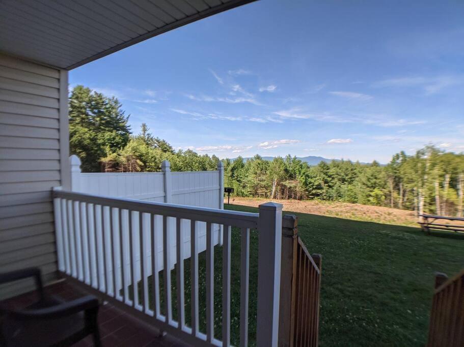 Cute Cedar Lodge Studio With Balcony & Lake Views! Laconia Extérieur photo